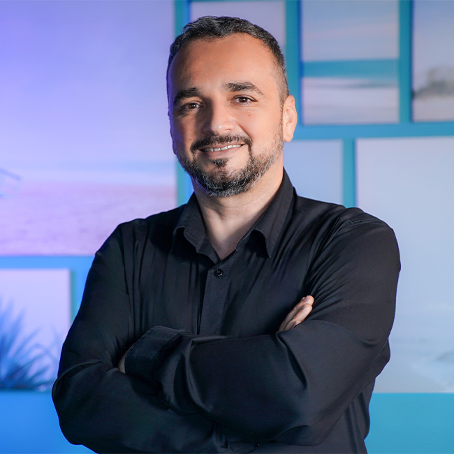Orthopedic, Traumatology, and Spine Specialist, Associate Professor, Ph.D. Ahmed Heydar