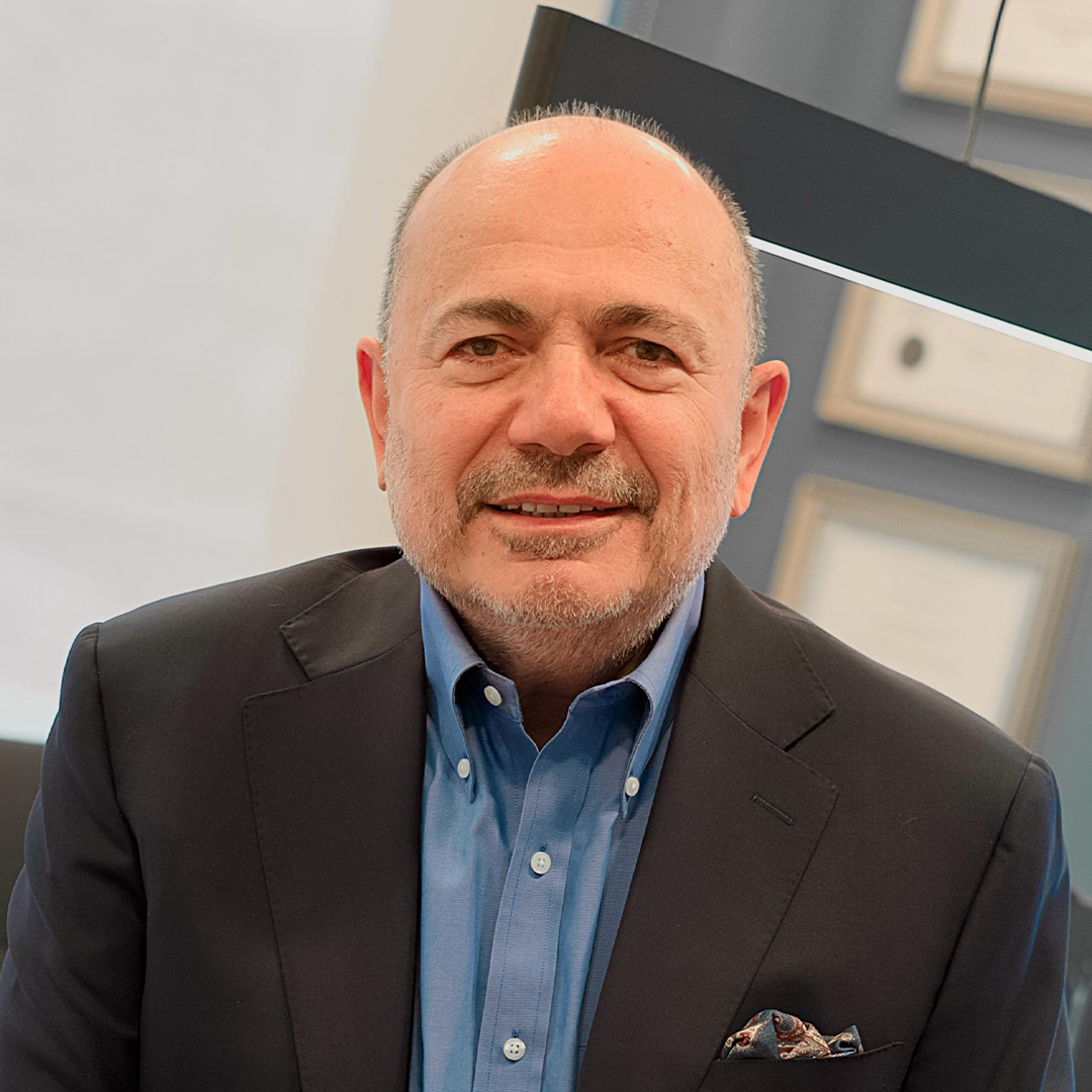 Urologist, Sinan Zeren